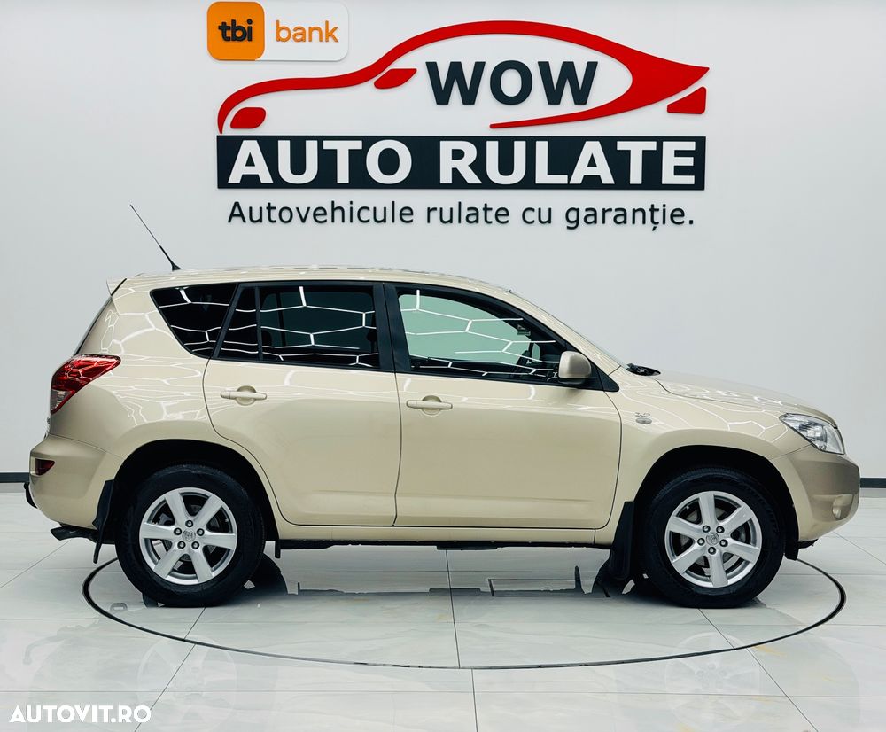 Toyota RAV4 2.2 D-4D 4x4 Sol - 34