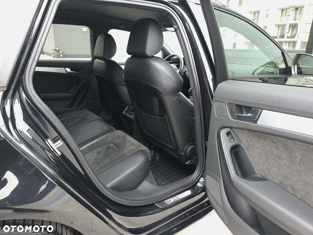 Audi S4 Avant S tronic - 27