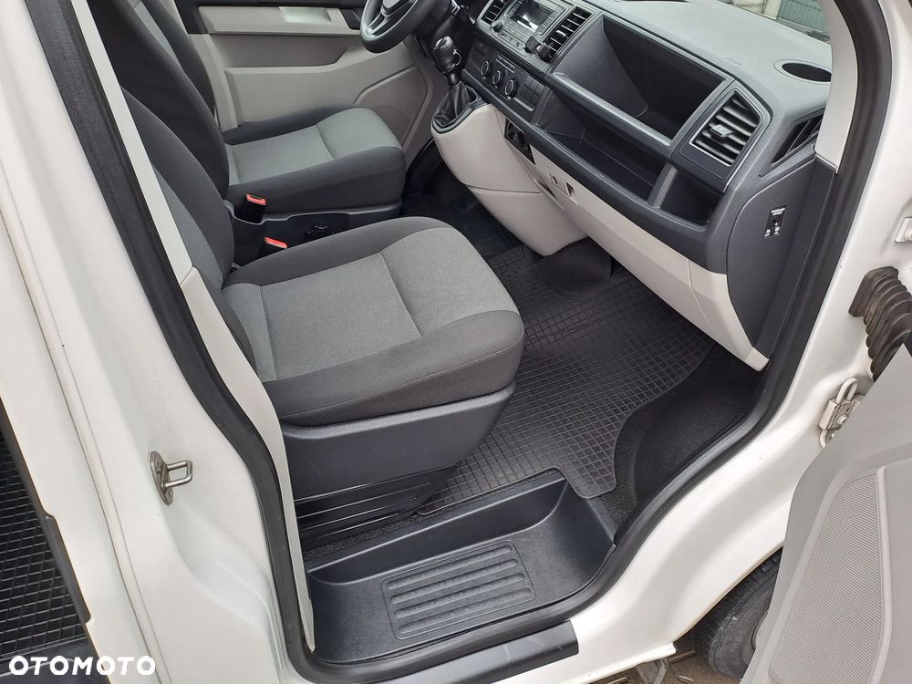 Volkswagen Transporter - 17
