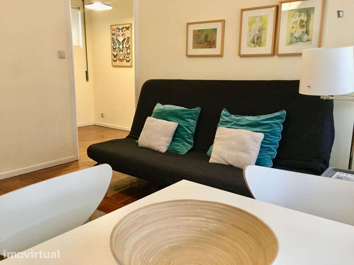 Apartamento com 1 quartos - localizado em Santo Ildefonso Porto - Grande imagem: 4/10