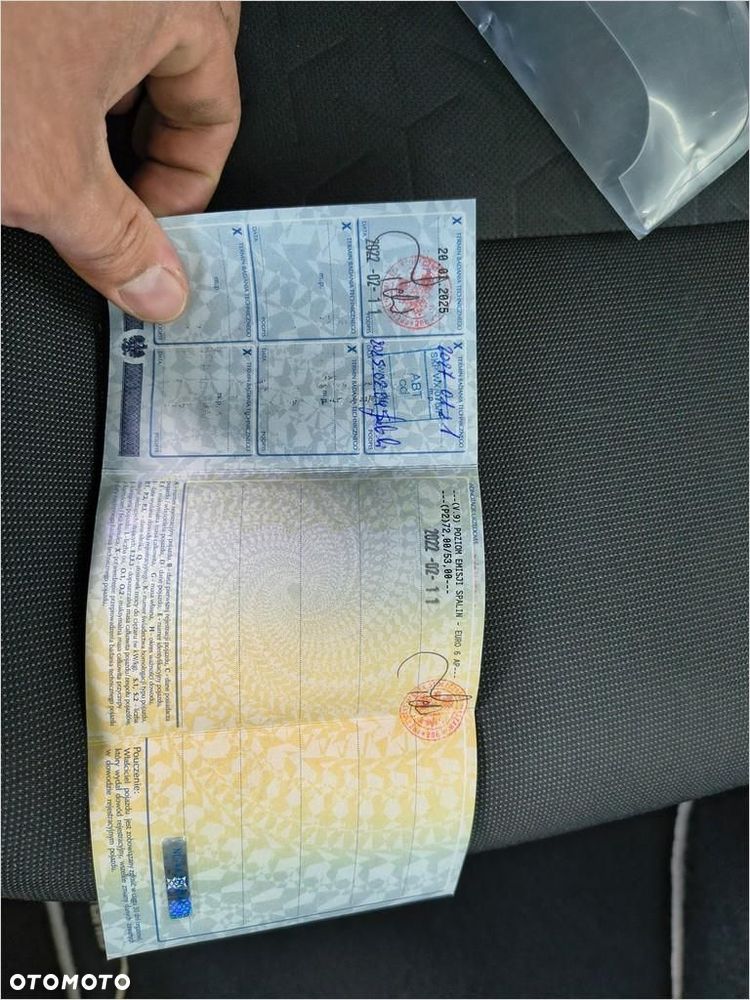 Toyota Corolla 1.8 Hybrid Comfort - 16