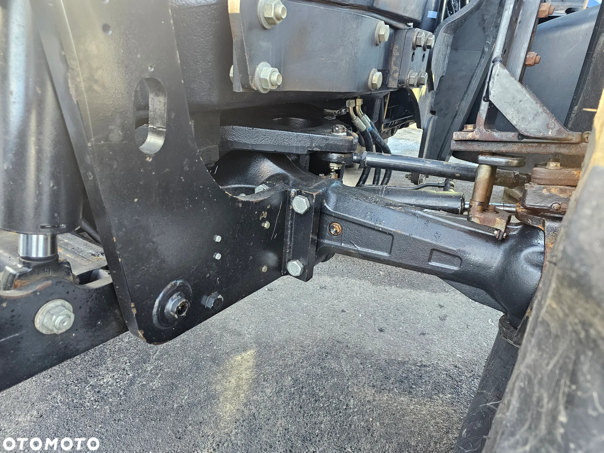 New Holland TS135 A - 11