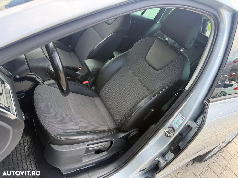 Skoda Octavia 2.0 TDI Premium Edition - 11