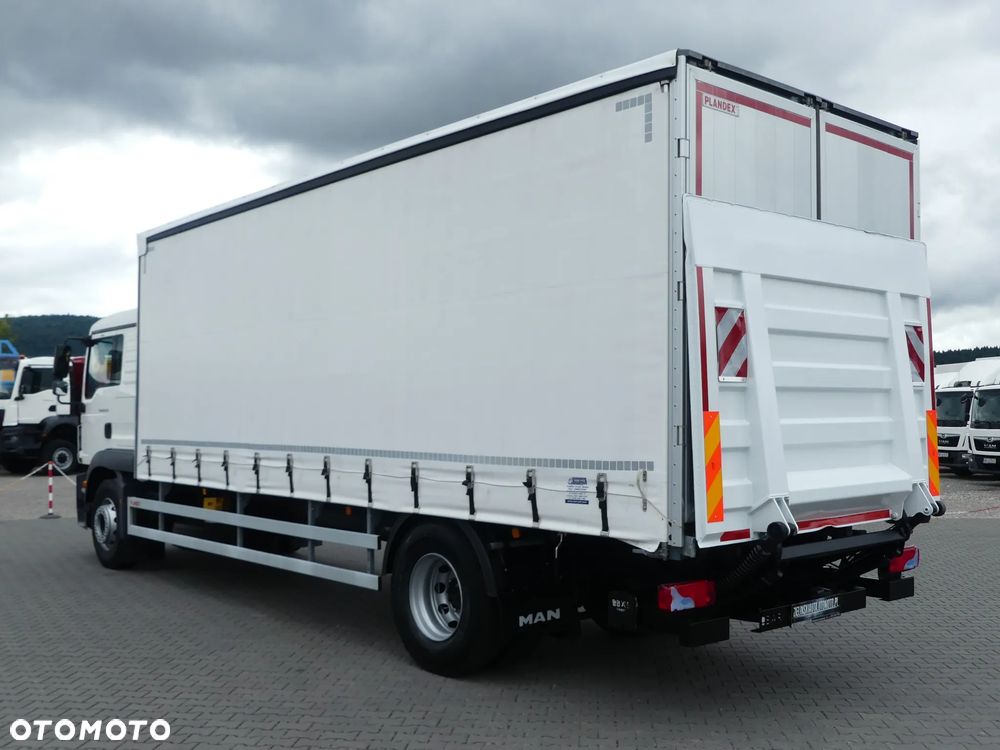 MAN TGM 18.250  / FIRANKA 7.30m + WINDA / PRZEBIEG 170 TYS KM ! / - 5