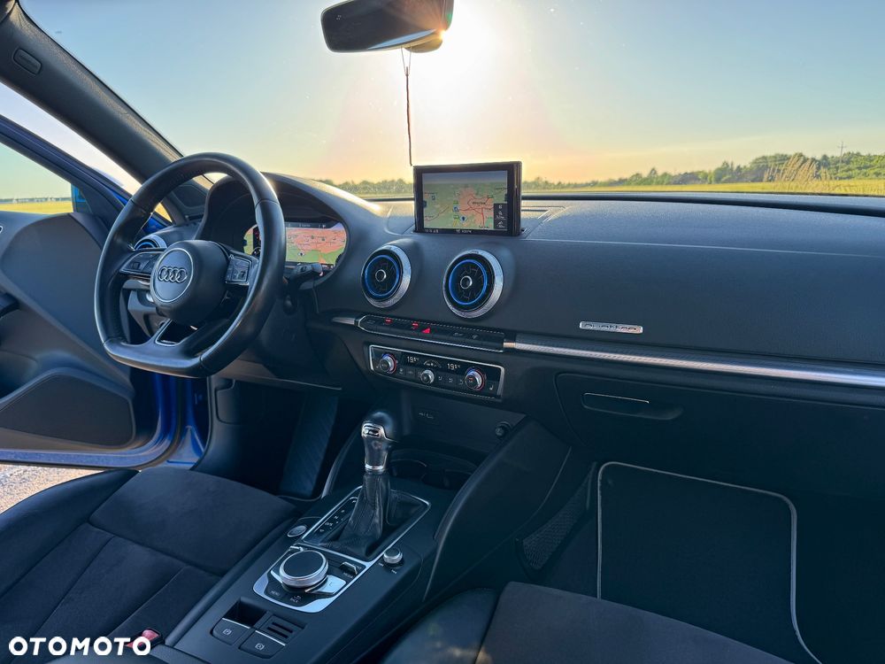 Audi A3 Sportback 2.0 TDI (clean diesel) quattro S tronic S line Sportpaket - 27