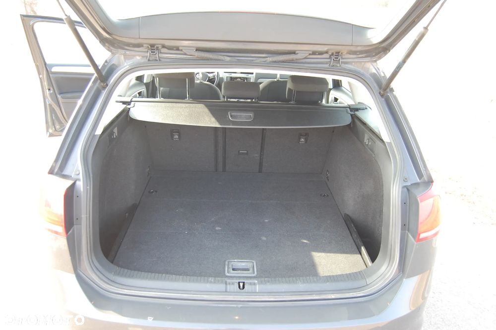 Volkswagen Golf 1.6 TDI BMT Comfortline - 10