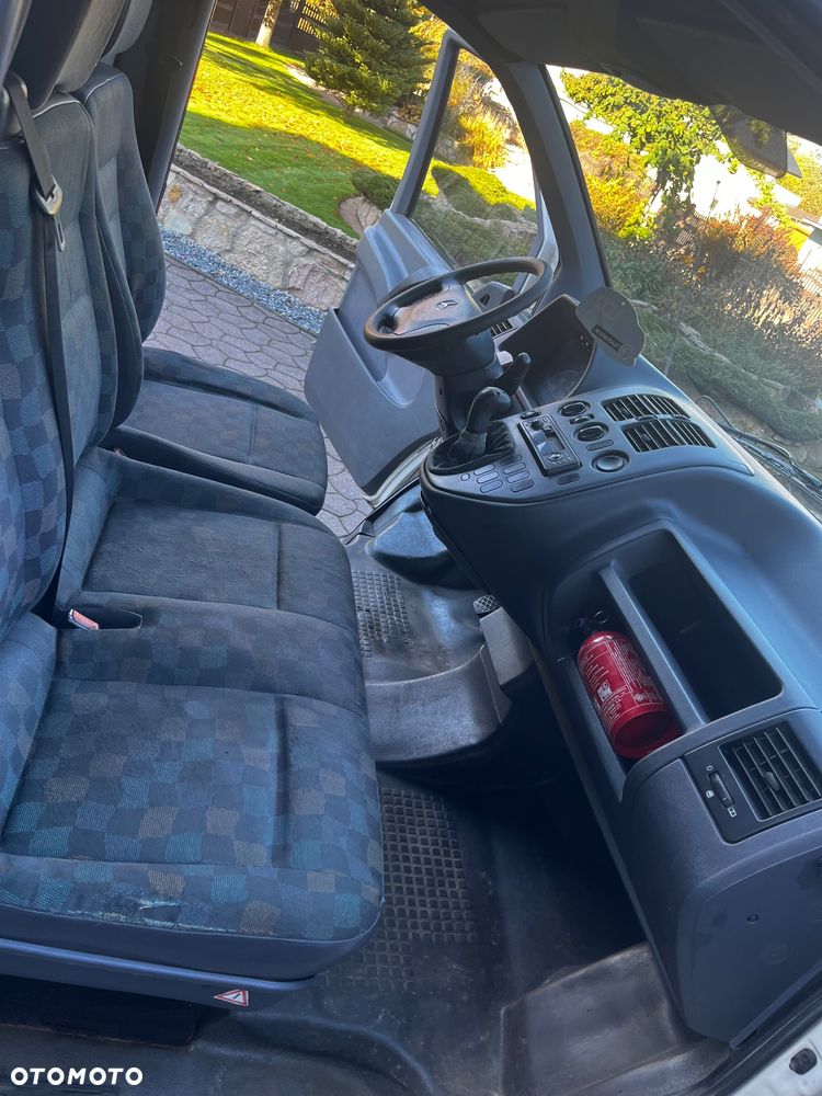 Mercedes-Benz Vito - 9