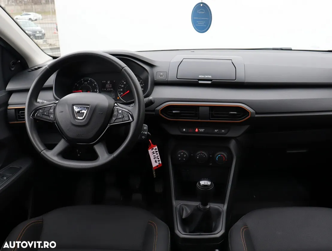 Dacia Sandero - 9