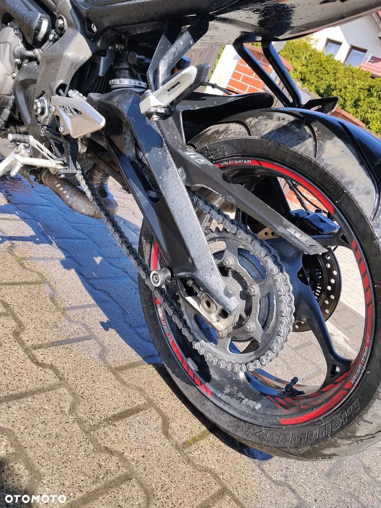 Triumph Street Triple - 6