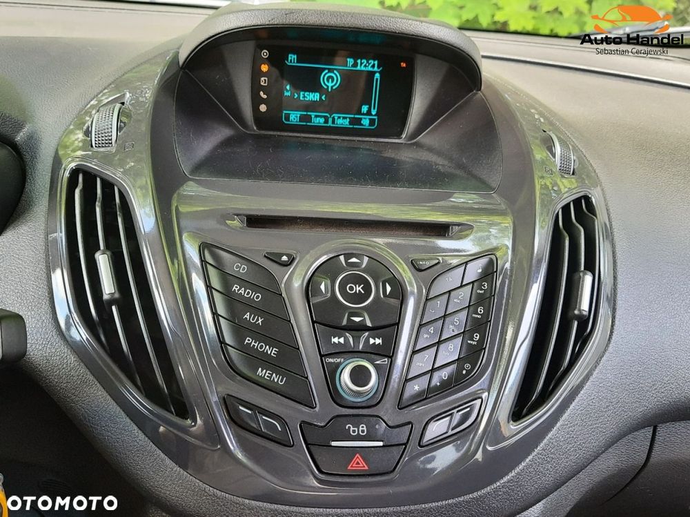 Ford Tourneo Courier - 21
