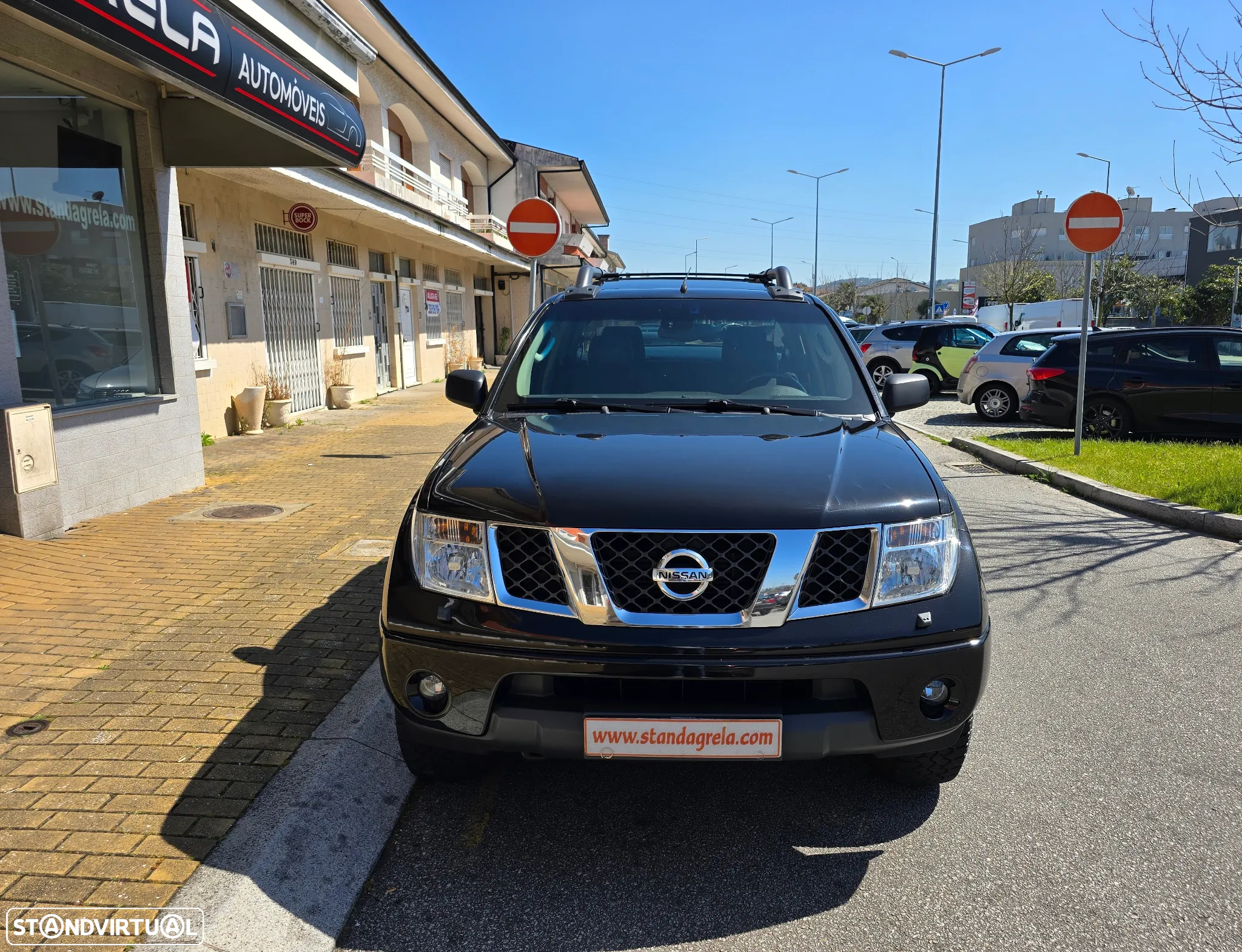 Nissan Navara 2.5 dCi CD LE Premium AT - 2