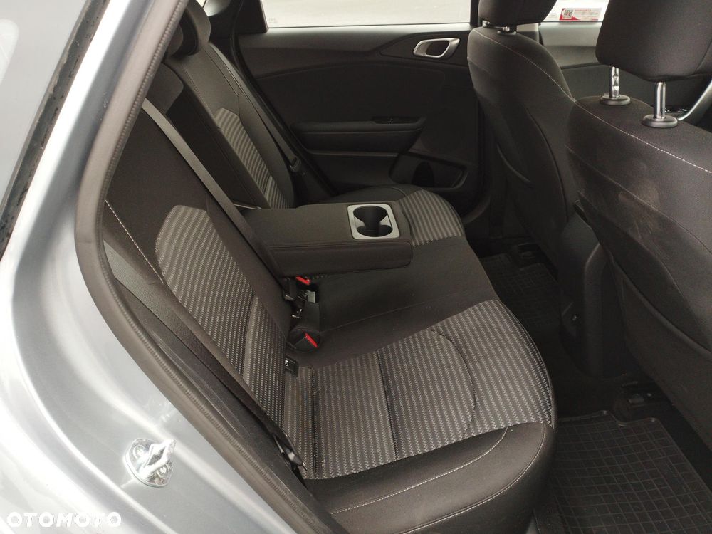 Kia Ceed 1.5 T-GDI M - 21