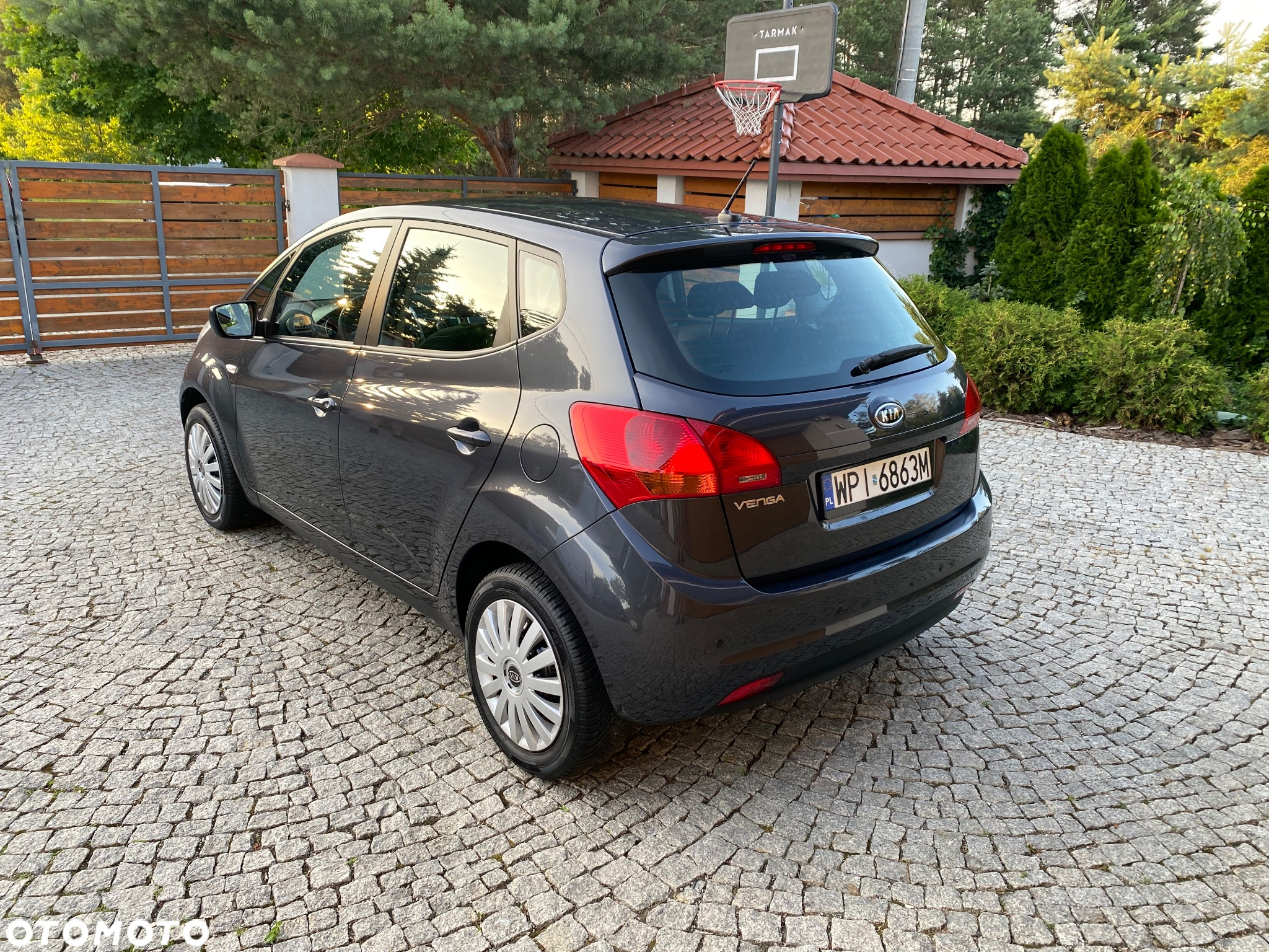 Kia Venga - 4