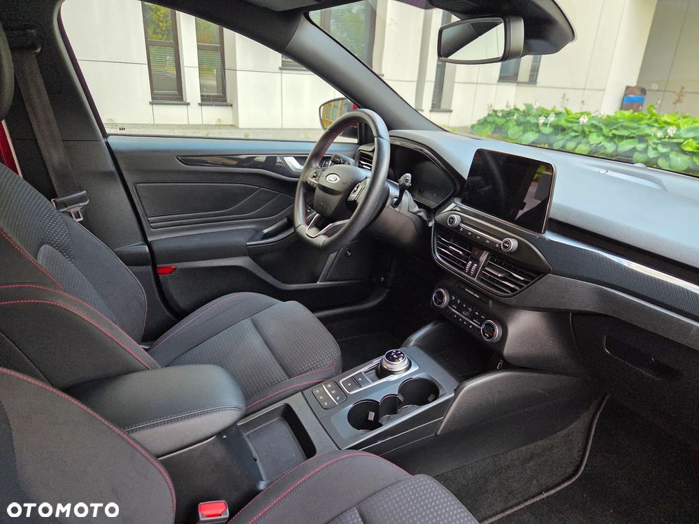 Ford Focus 1.5 EcoBlue Start-Stopp-System ST-LINE - 8