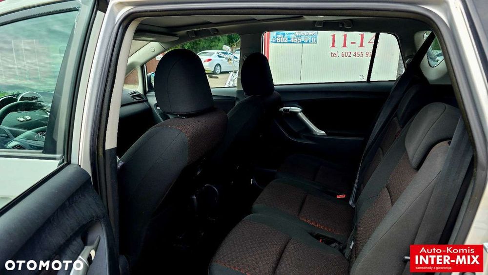 Toyota Verso - 33