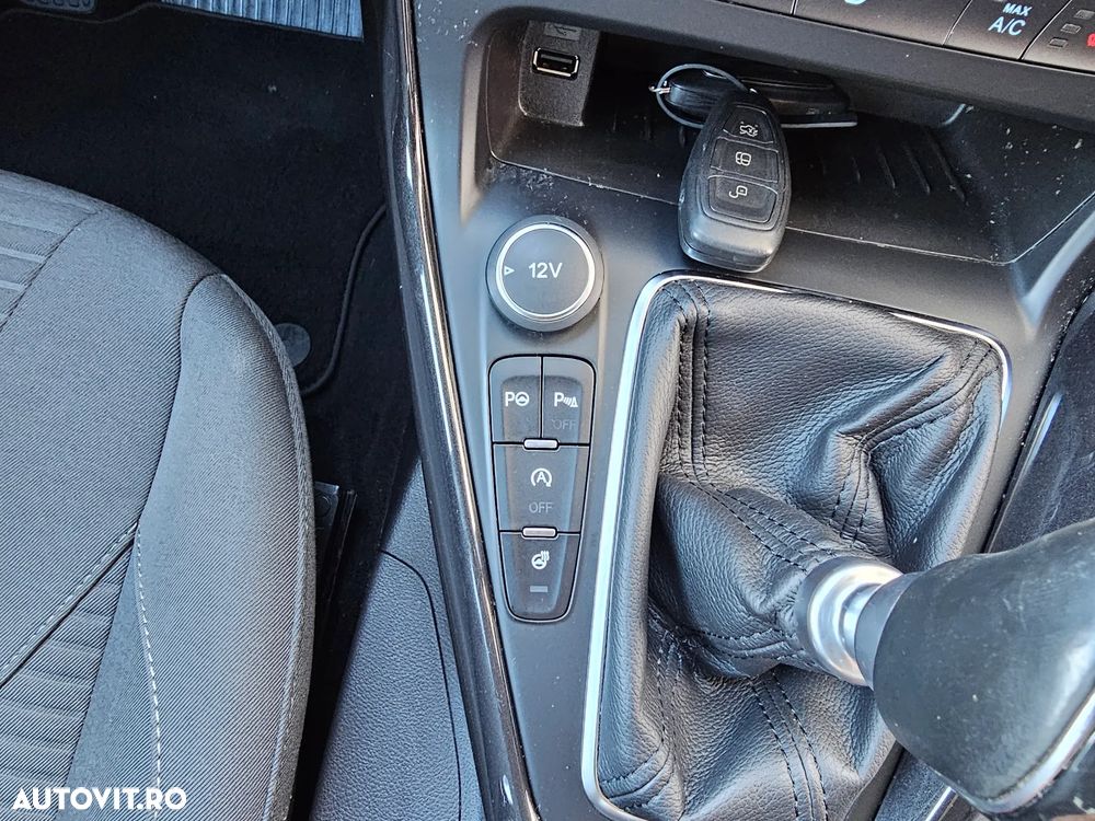 Ford Focus 1.0 EcoBoost Start-Stopp-System TITANIUM - 13