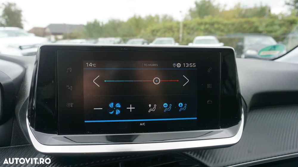 Peugeot 208 BlueHDi 100 GT - 25