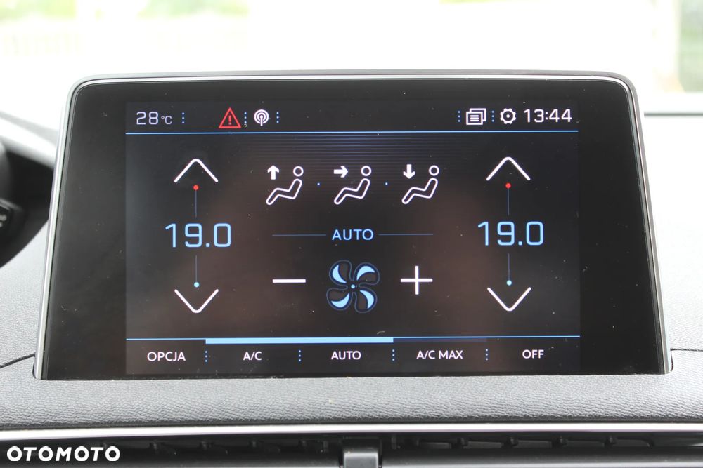 Peugeot 3008 1.5 BlueHDi Allure S&S - 22