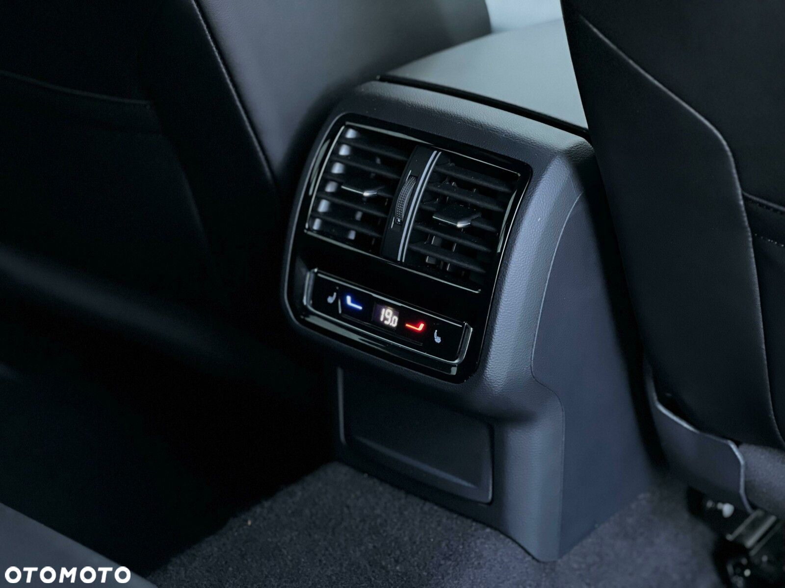 Volkswagen Arteon 2.0 TSI R-Line DSG - 21
