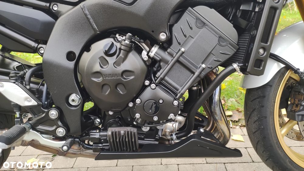 Yamaha FZ8 - 21