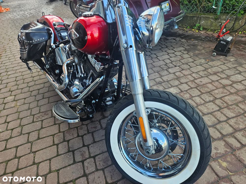 Harley-Davidson Softail Heritage Classic - 29