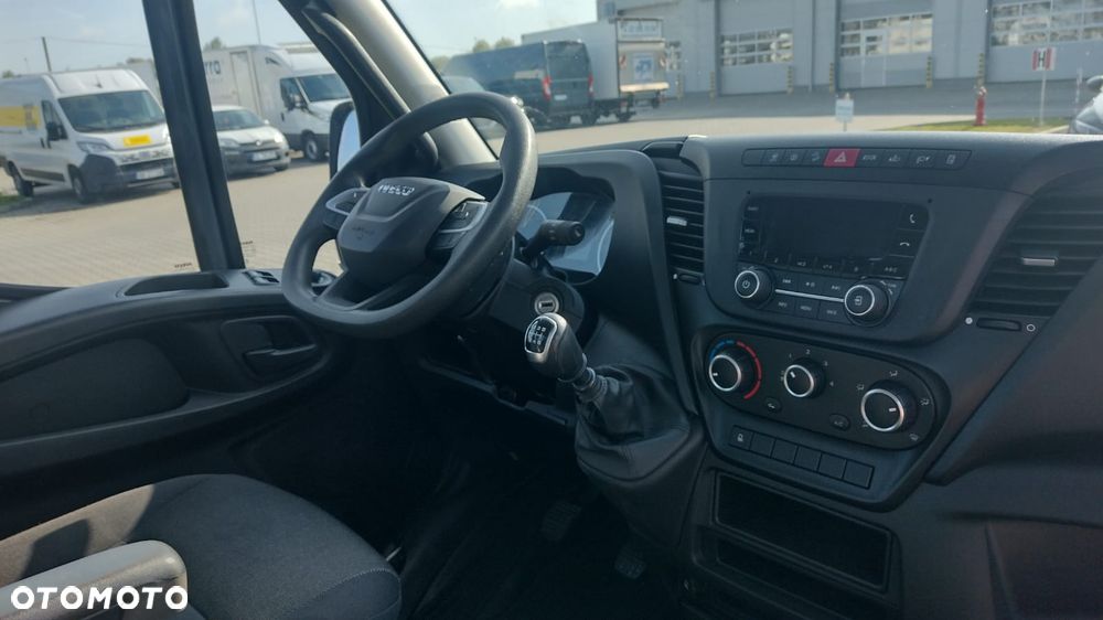 Iveco Daily 50C18 Wywrotka Krajowa Bliźniak 3,5t dzielone burty - 12