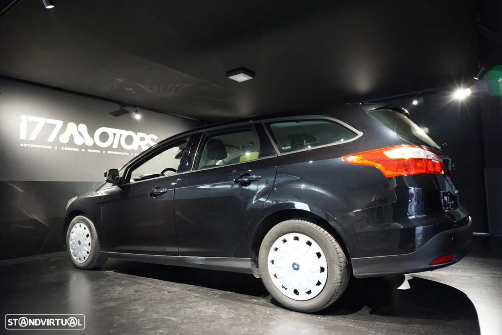 Ford Focus 1.6 TDCi ECOnetic 88g S&S Trend - 4