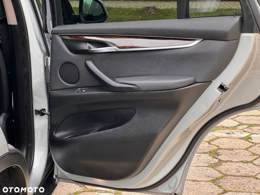 BMW X5 3.5i xDrive - 26