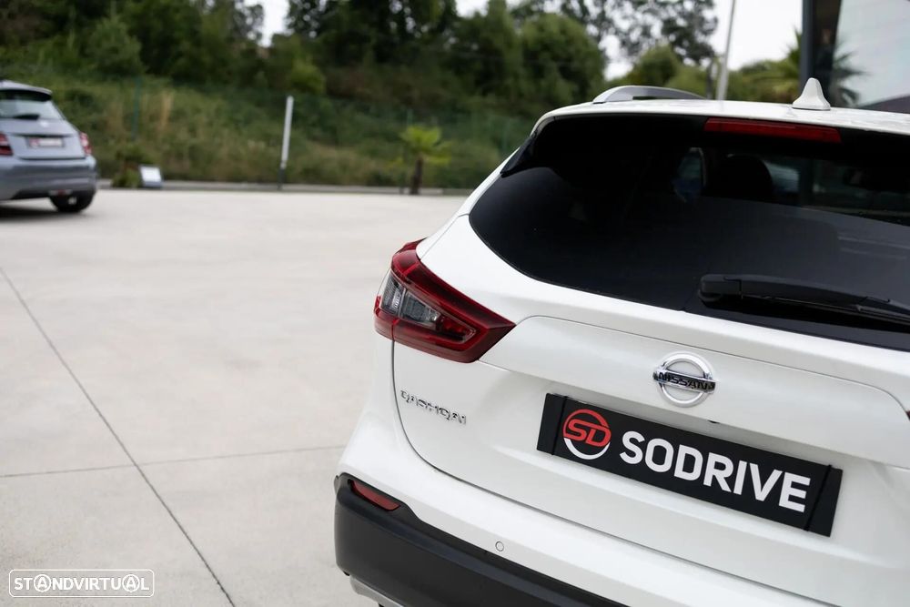 Nissan Qashqai 1.5 dCi N-Connecta DCT - 16