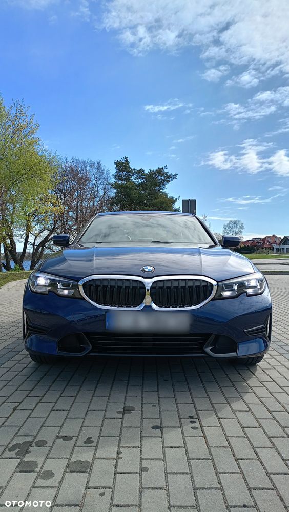 BMW Seria 3 330i xDrive - 1