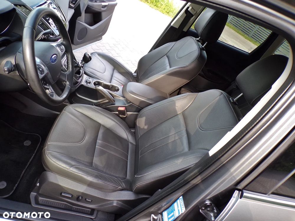 Ford Kuga 2.0 TDCi 4WD Titanium Plus - 27