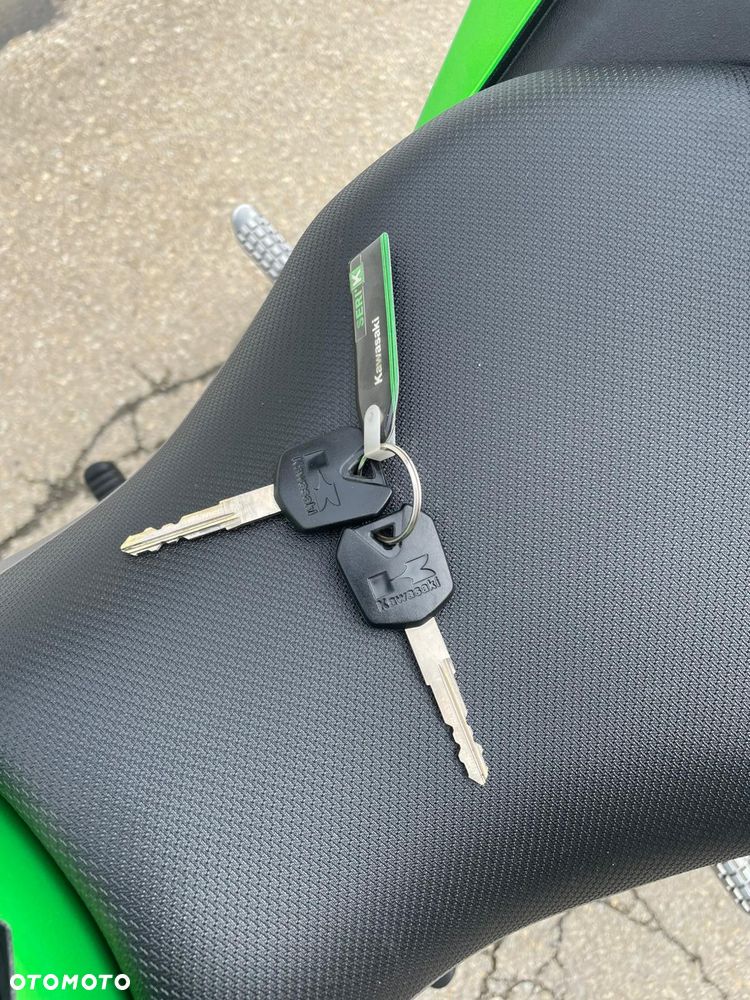Kawasaki Z - 12