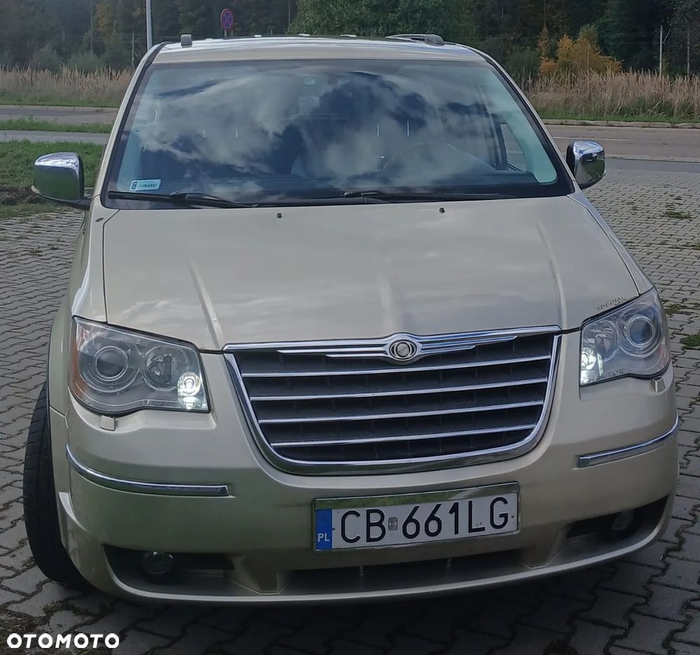 Chrysler Grand Voyager 2.8 CRD Limited - 36