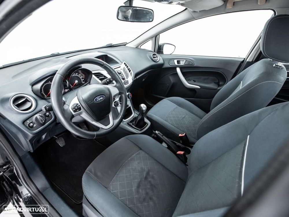 Ford Fiesta - 7