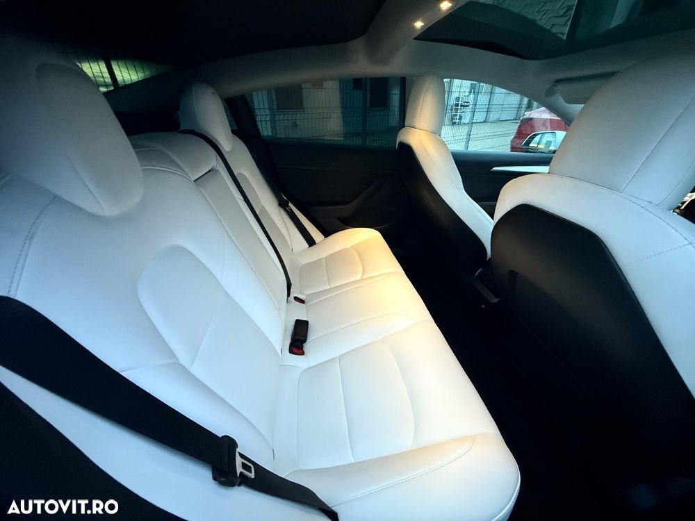 Tesla Model 3 - 13