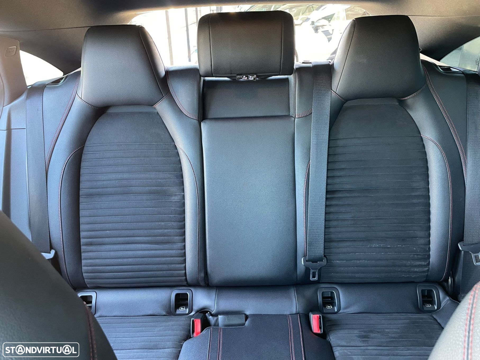 Mercedes-Benz CLA 180 d Shooting Brake AMG Line Aut. - 13