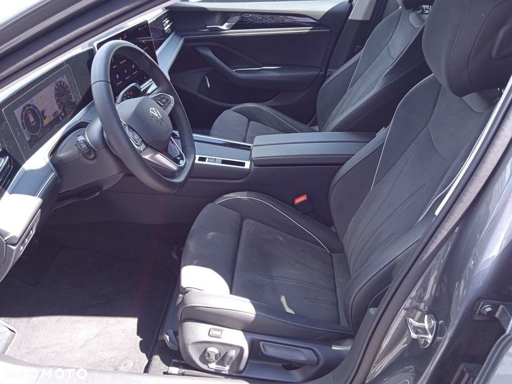 Volkswagen Passat 1.5 TSI EVO Elegance DSG - 12