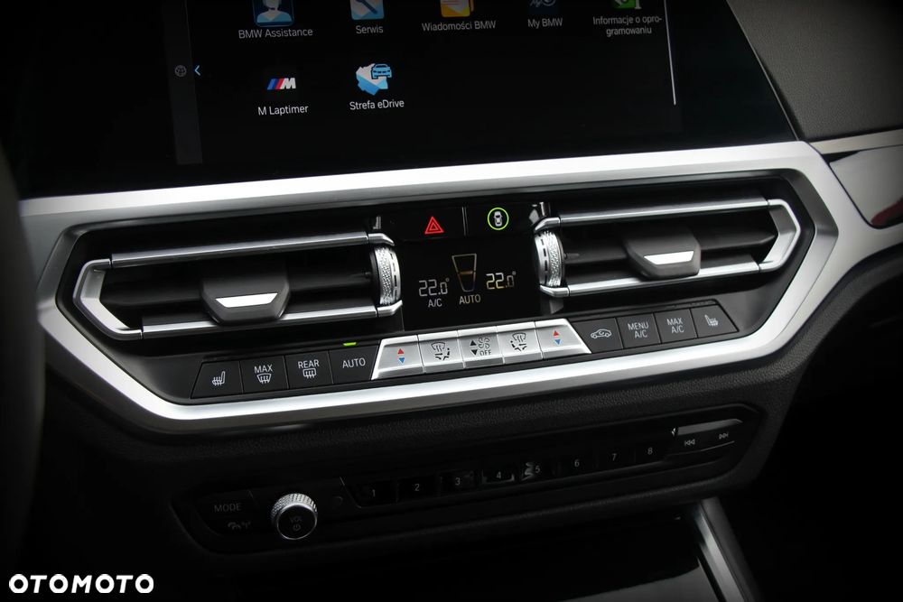 BMW Seria 3 330e Sport Line - 16
