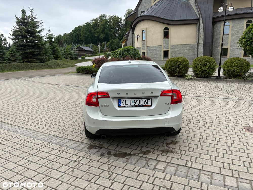 Volvo S60 - 4