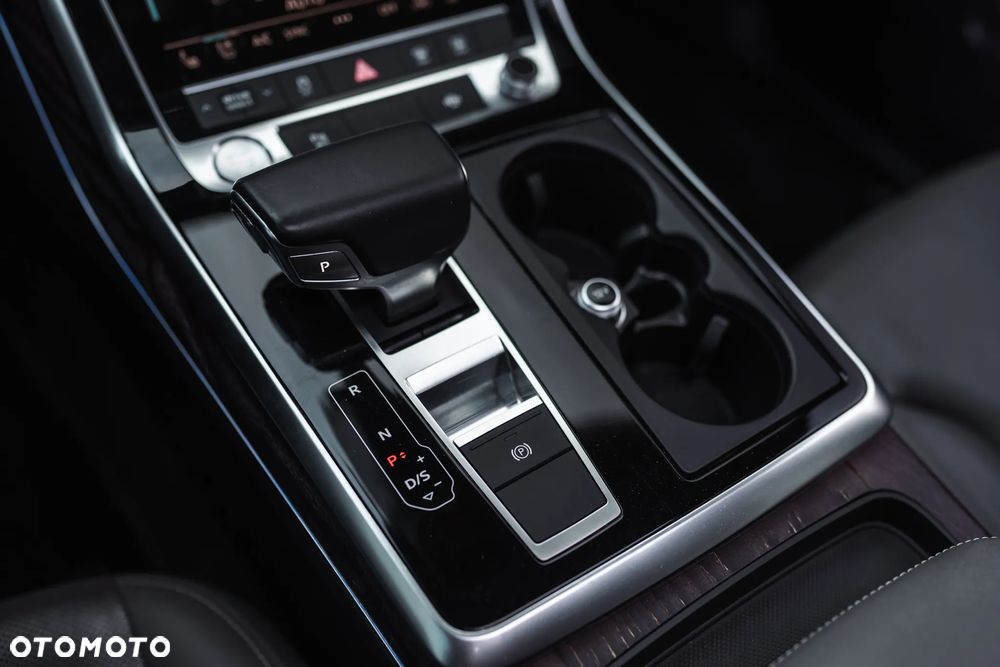 Audi Q8 SUV TFSI quattro 250 kW tiptronic S line business - 32