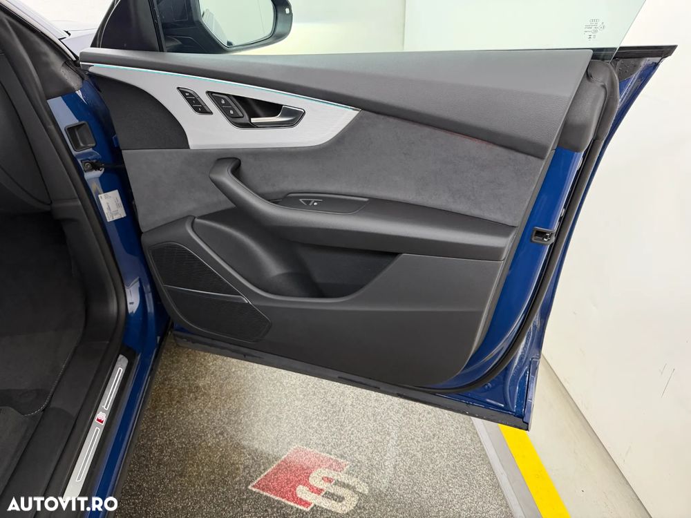 Audi Q8 SUV TFSI e quattro 290 kW tiptronic S line business - 14