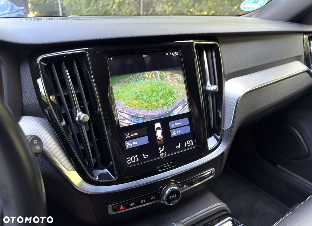 Volvo V60 T8 AWD Twin Engine Geartronic R-Design - 40