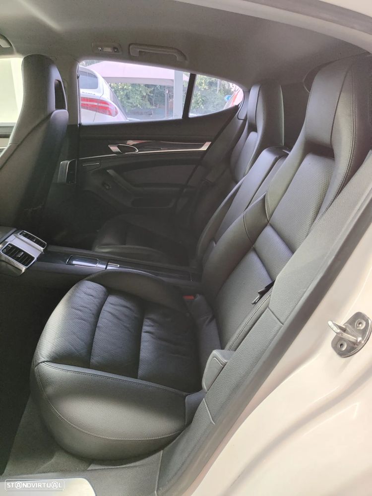 Porsche Panamera Platinum Edition - 15