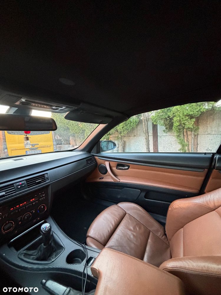BMW Seria 3 320i - 23