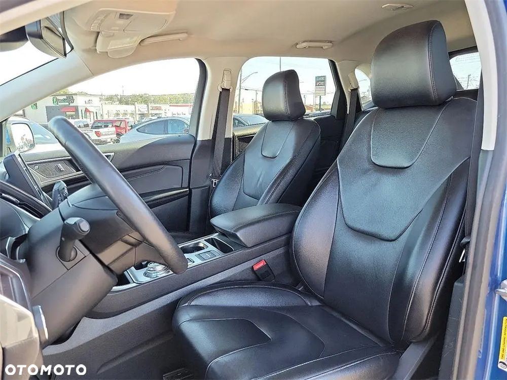 Ford Edge - 8