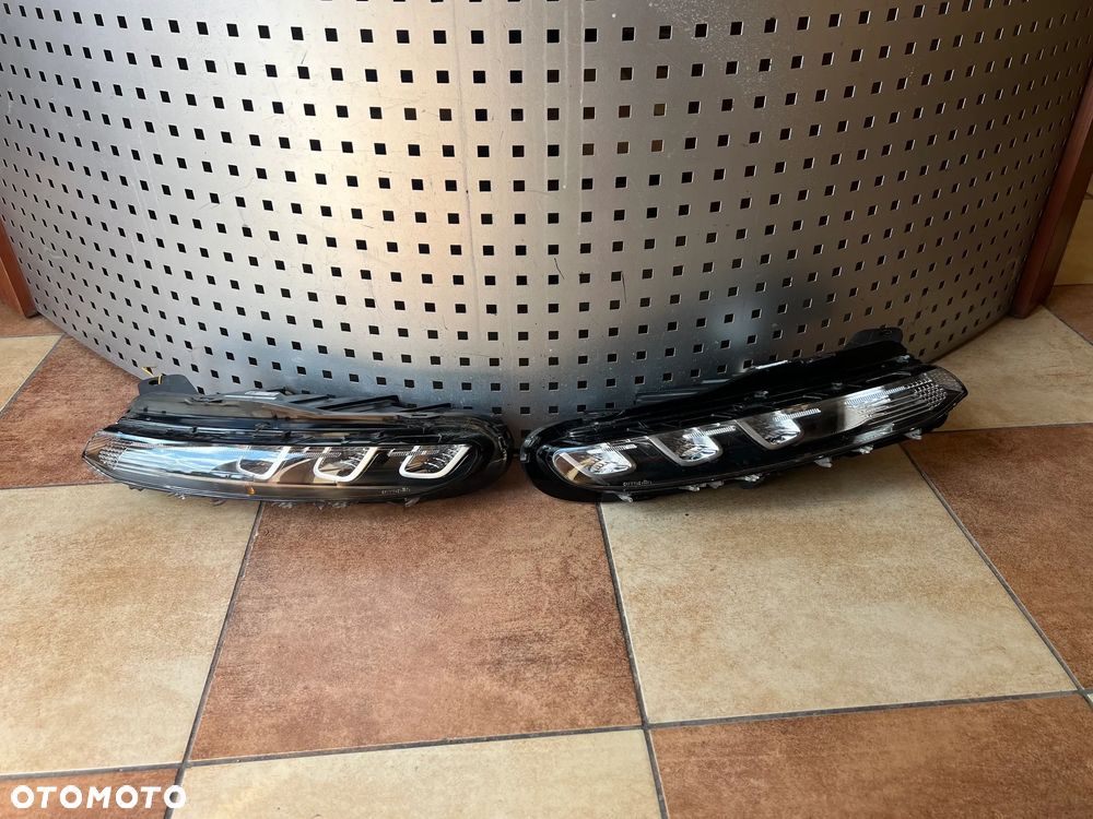 LAMPA PRAWA LEWA DO JAZDY DZIENNEJ DRL CITROEN BERLINGO III IV 9819435580 9819435680  2018 - 2021