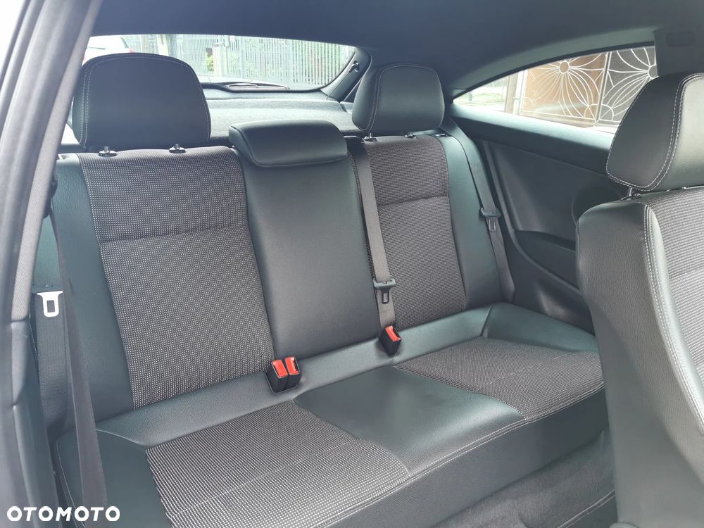 Opel Astra 1.6 Edition 111 Jahre - 12