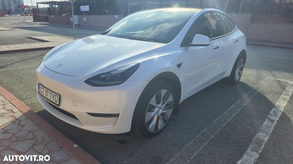 Tesla Model Y - 21