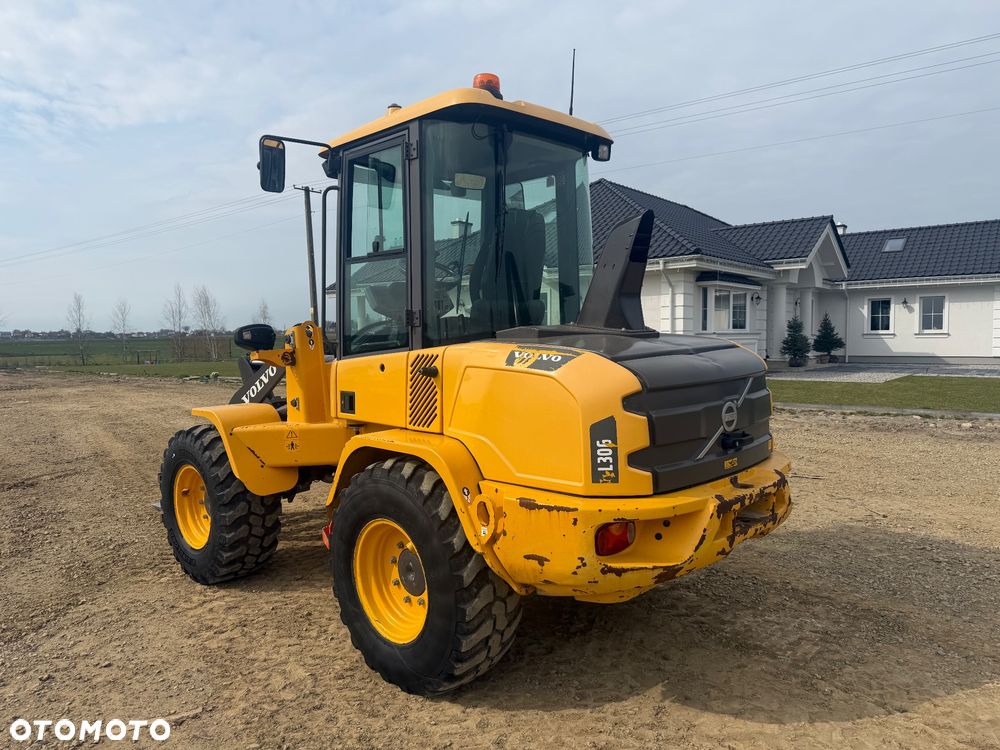 Volvo L30G - 6