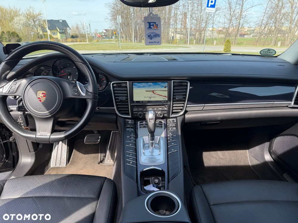 Porsche Panamera Platinum Edition - 17
